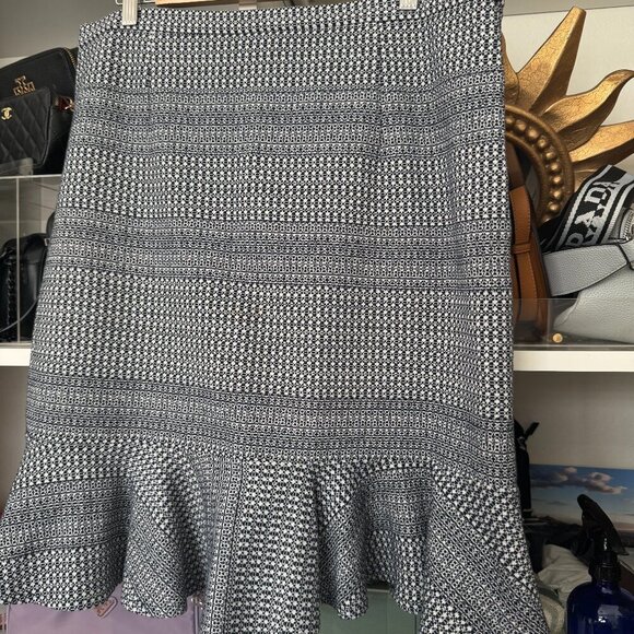 Banana Republic Flounce Hem Tweed Skirt - Size 12 - Picture 1 of 3